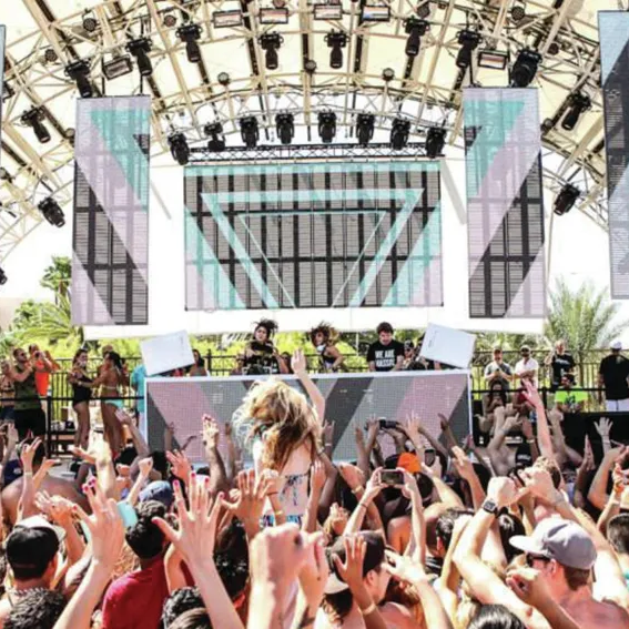 Daylight-Beach-Club-2-scaled