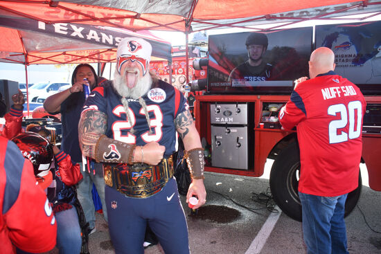 nuff-said-tailgaters-houston-texans-tailgate-2023-vs-tennessee-titans-37-1-1536x1024