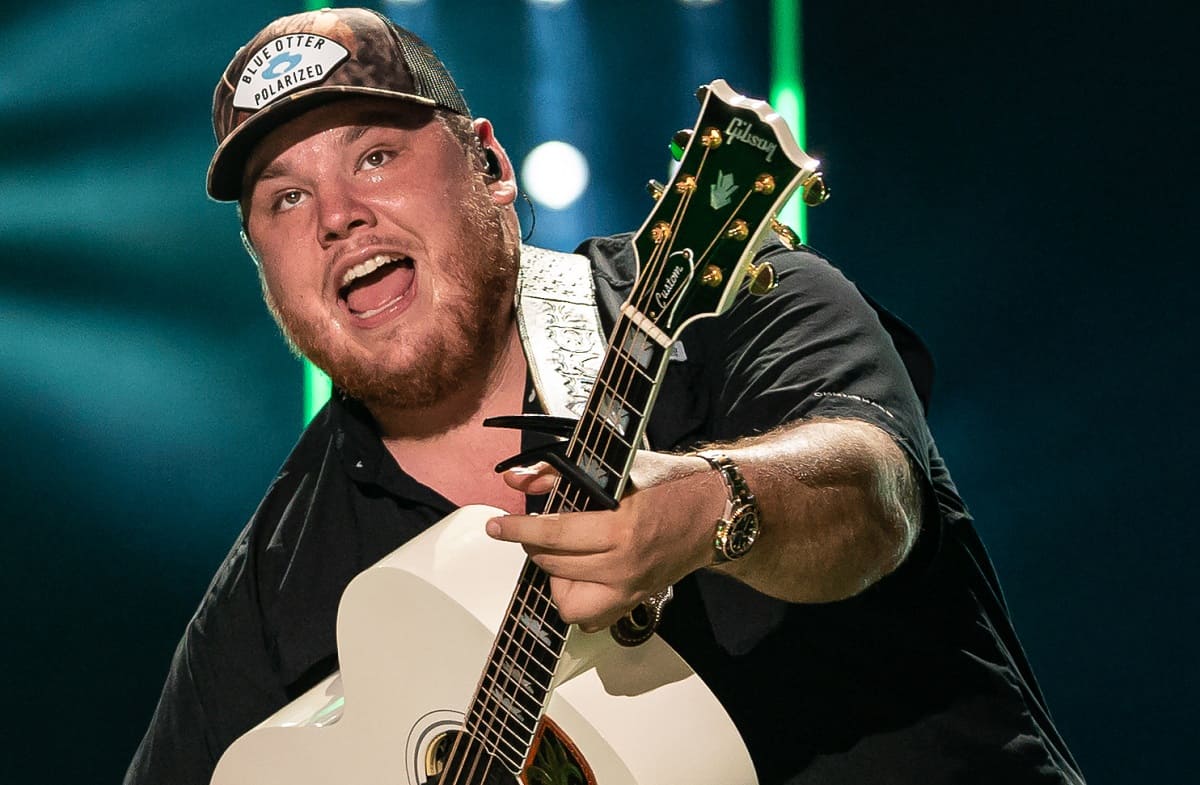 Luke-Combs-Photo-by-Andrew-Wendowski